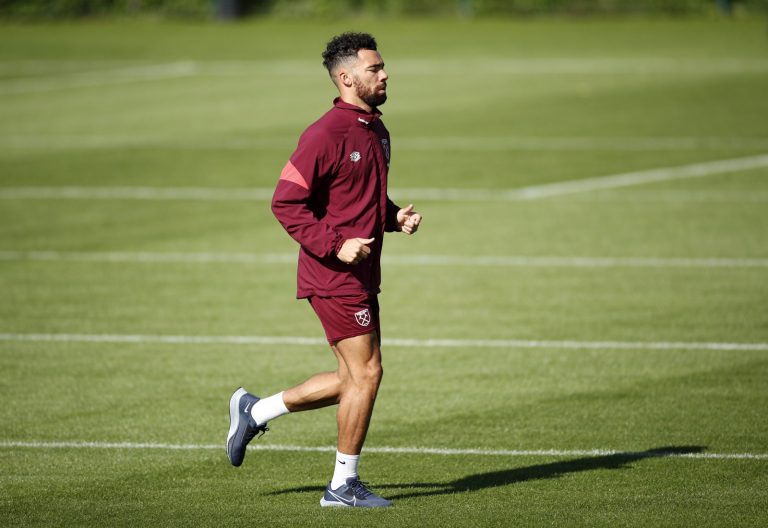West Ham United: Media criticise ‘shambles’ Ryan Fredericks display against Newcastle
