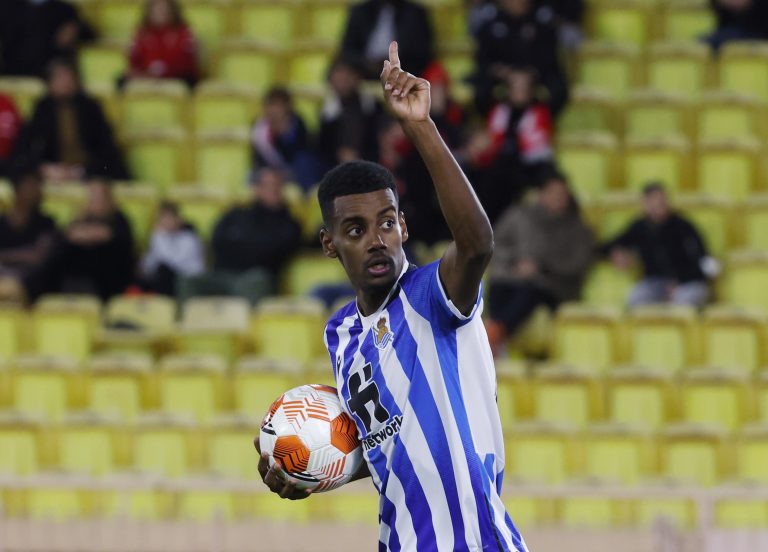 Newcastle: Alexander Isak still waiting on work permit