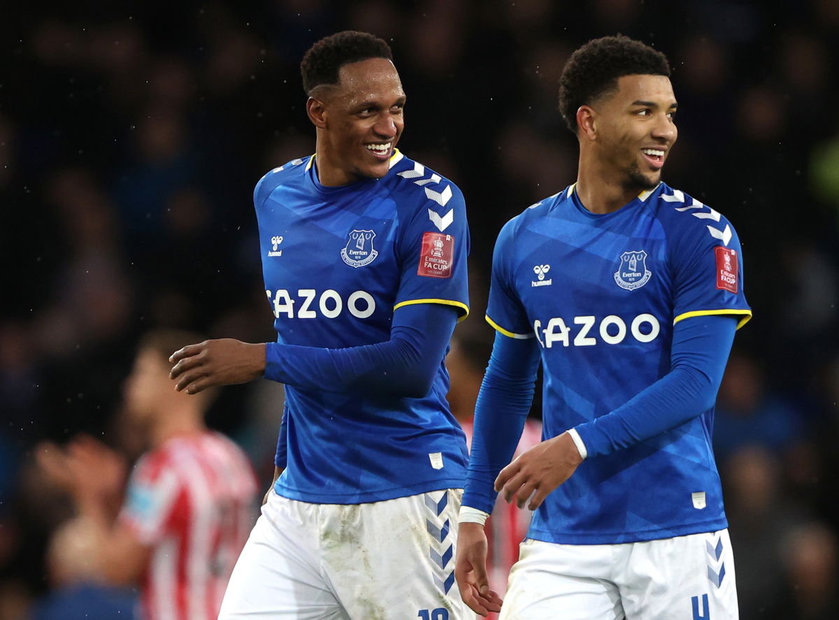 Everton: Paul Robinson reacts to Yerry Mina injury - Everton News