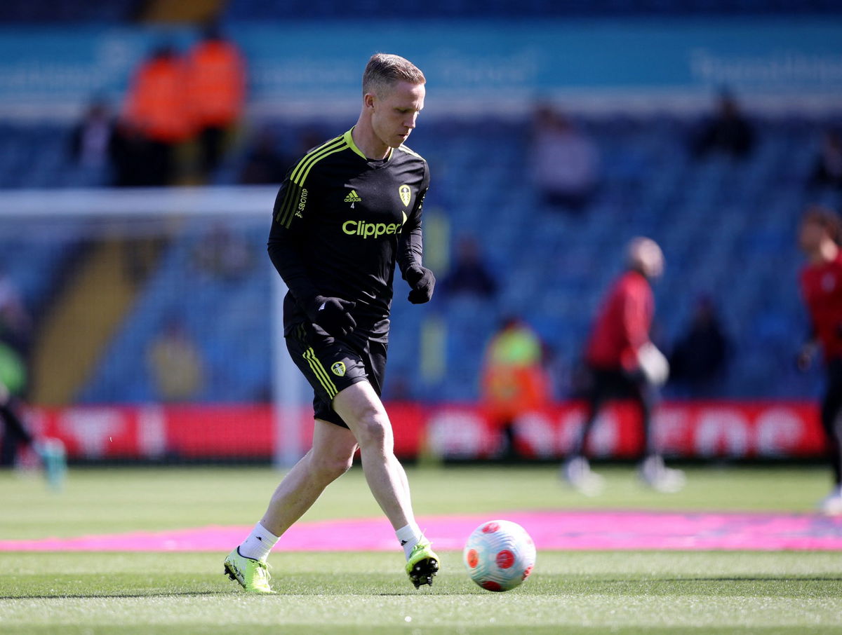 Leeds: Danny Mills reacts to Adam Forshaw update - Leeds United News