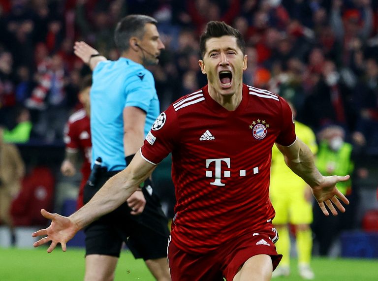 Manchester United: Pete O’Rourke makes Robert Lewandowski transfer claim