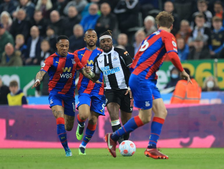 Crystal Palace: Nathaniel Clyne keen on signing new deal
