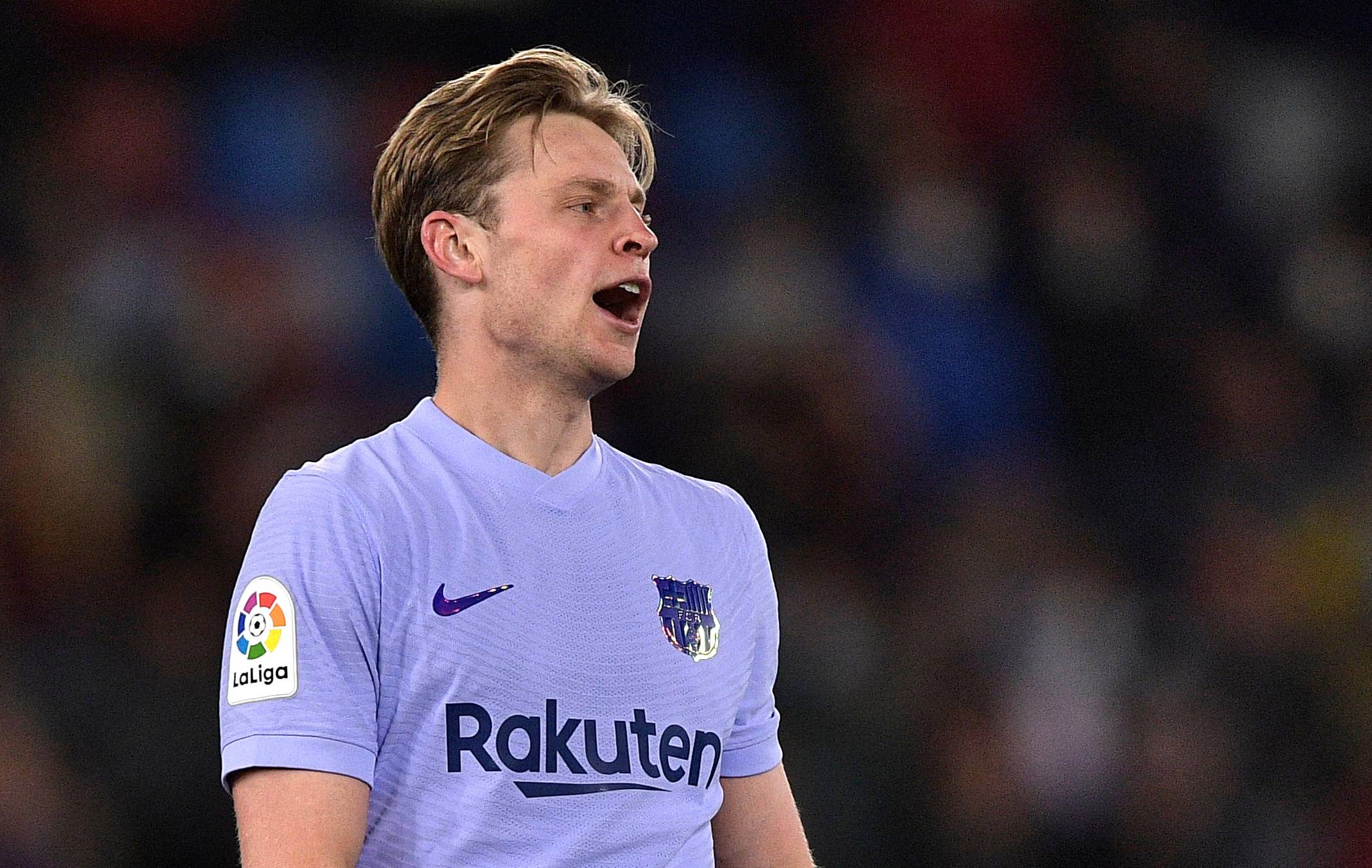 Manchester United: Frenkie de Jong wants to stay at Barcelona - Manchester United News