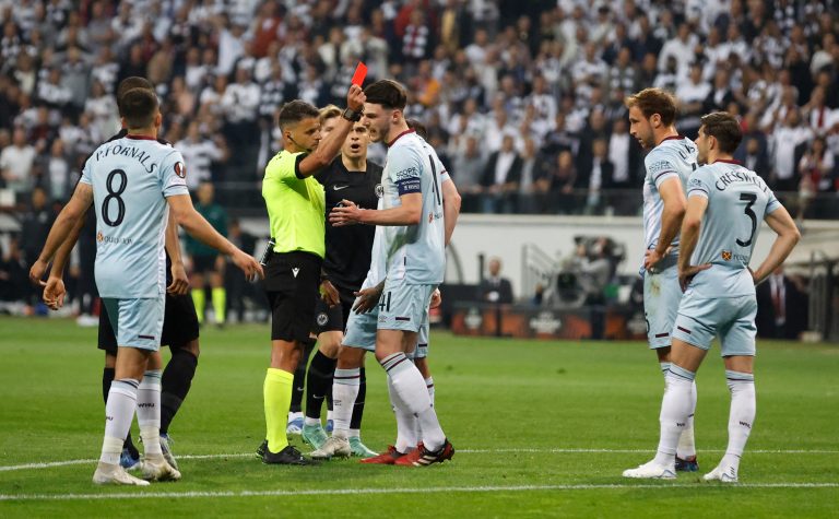 West Ham: Thomas makes ‘dressing room’ Cresswell claim