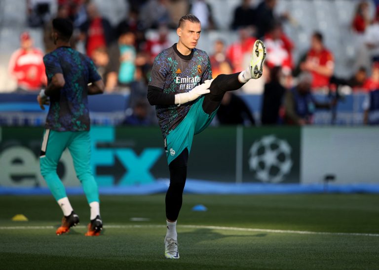 West Ham: Moyes steps up transfer chase for Andriy Lunin