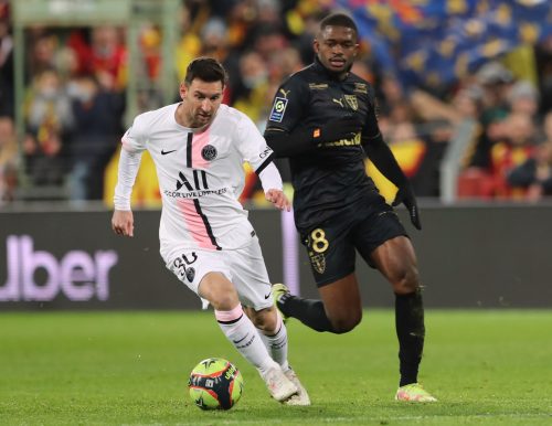 Lens midfielder Cheick Doucoure