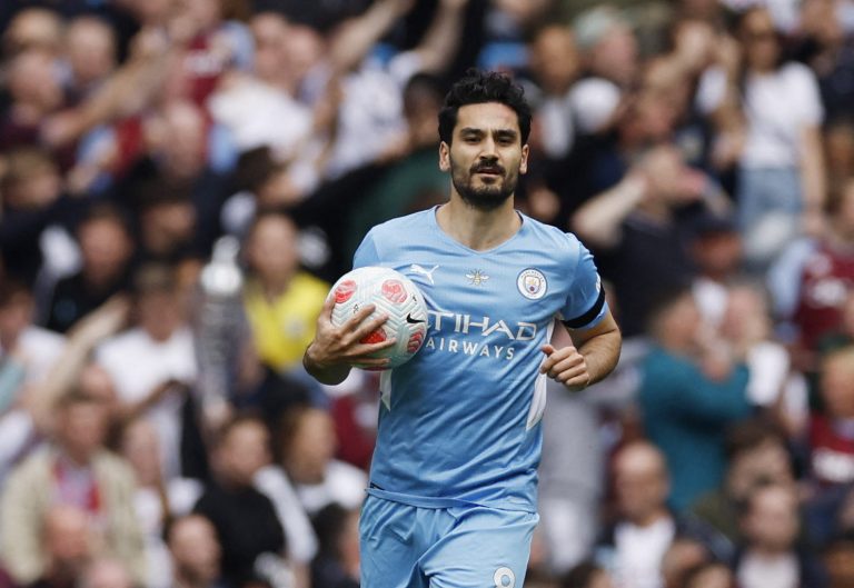 Manchester City: Gabby Agbonlahor backs Gundogan to sign new contract