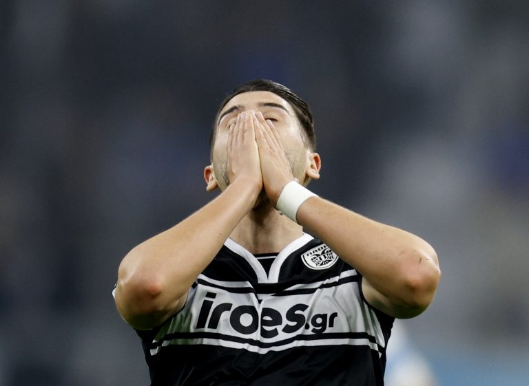 Rangers: Gers locked in Antonio Colak talks