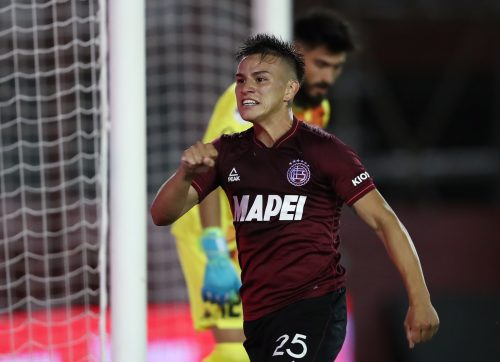 Alexandro-Bernabei-celebrates-for-Lanus