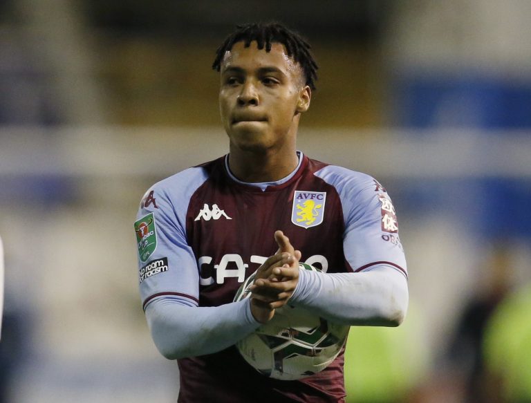 Cameron-Archer-applauds-Aston-Villa-fans