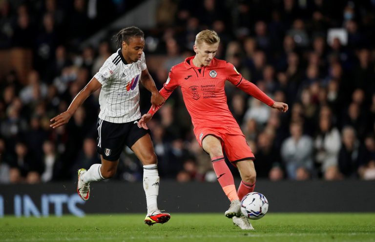 Crystal Palace: Eagles make enquiry for Flynn Downes