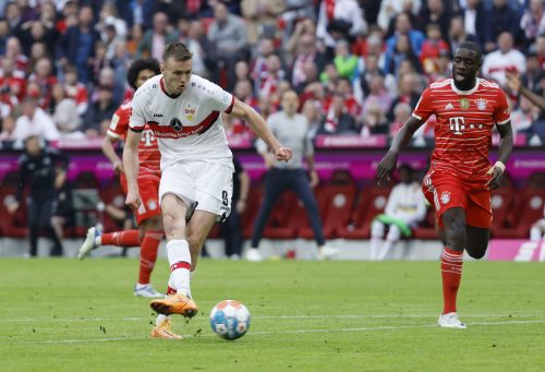 Sasa-Kalajdzic-in-action-for-Stuttgart