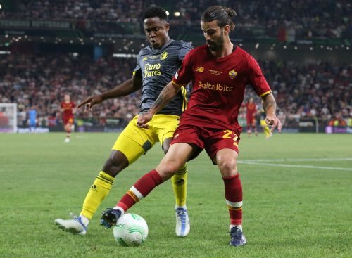 Sergio Oliveira in action for Roma