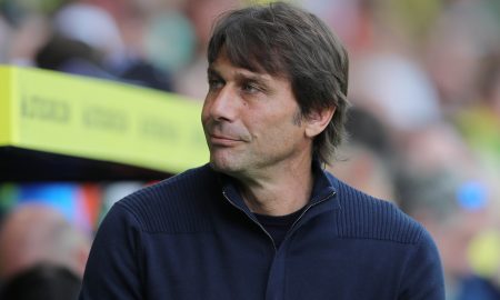 Antonio-Conte-pre-match-for-Tottenham
