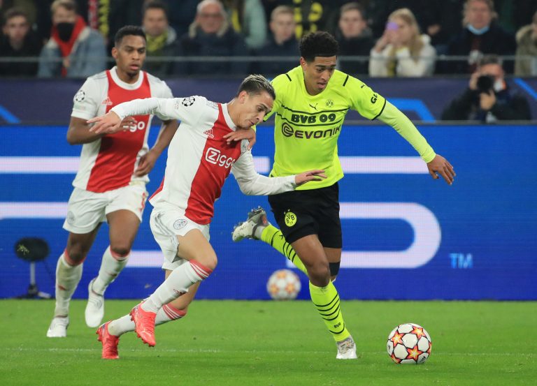 Manchester United: James Ducker reacts to ‘staggering’ Antony fee