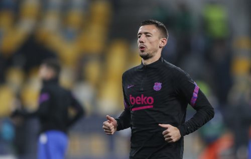 Clement-Lenglet-during-a-warm-up-for-Barcelona
