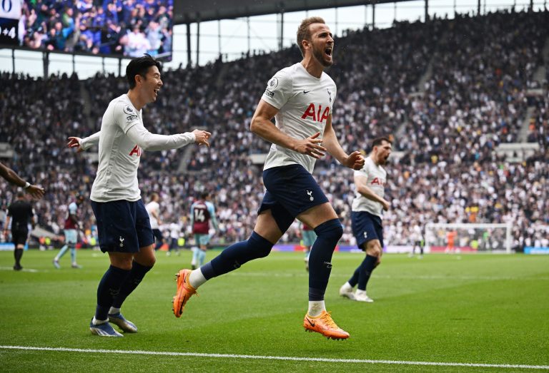 Tottenham: Spurs in no hurry to offer Harry Kane a new deal