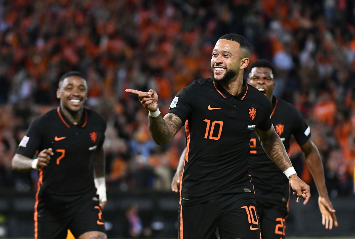 Tottenham Hotspur: Spurs 'close to agreeing' Memphis Depay move - Premier League
