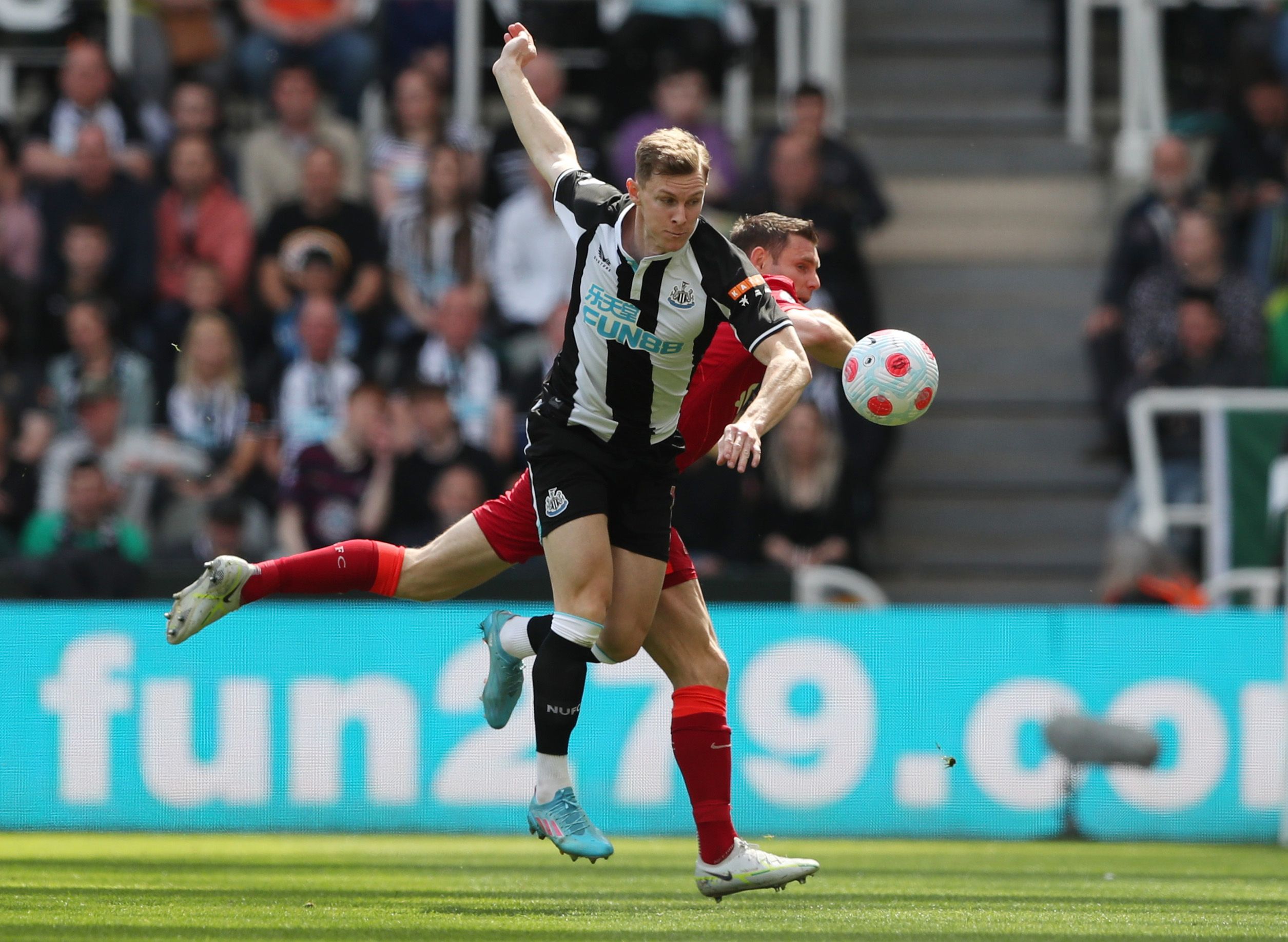Newcastle United: Eddie Howe shares Emil Krafth concern -Newcastle United News