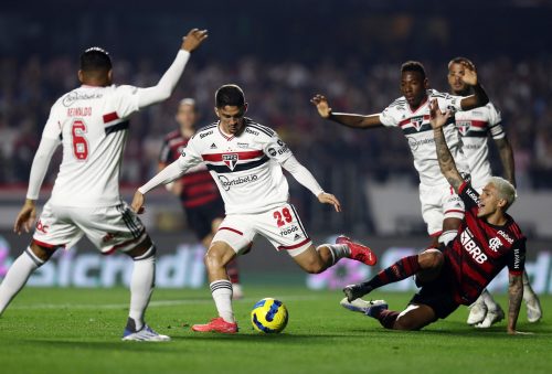Sao Paulo midfielder Pablo Maia