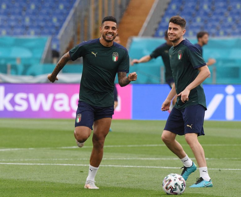 West Ham: Emerson Palmieri undergoing medical