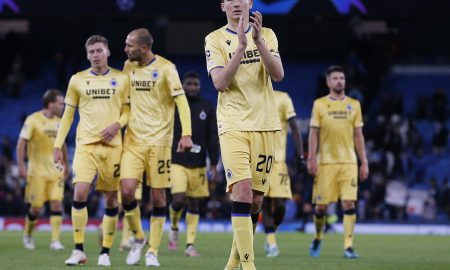 Hans-Vanaken-applauding-Club-Brugge-fans