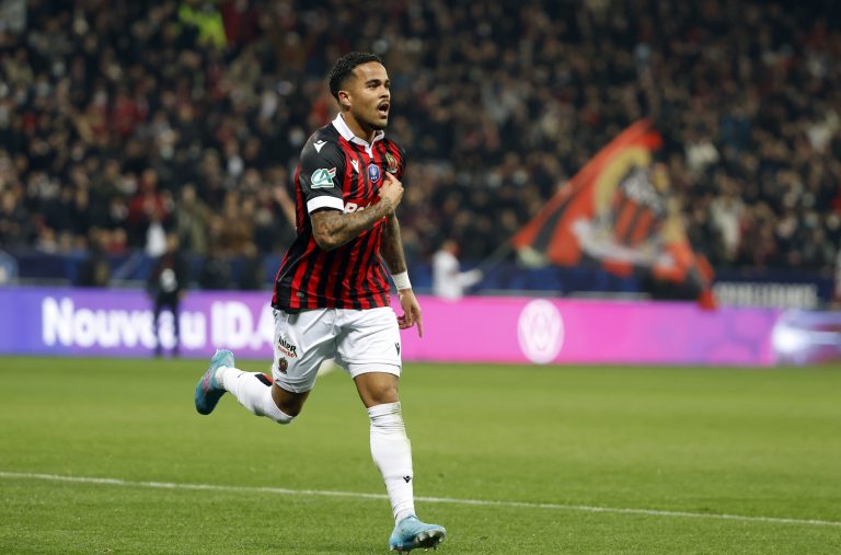 Justin-Kluivert-celebrates-scoring-for-Nice