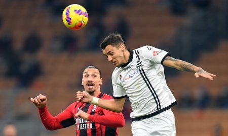 West Ham target Jakub Kiwior tussles against AC Milan