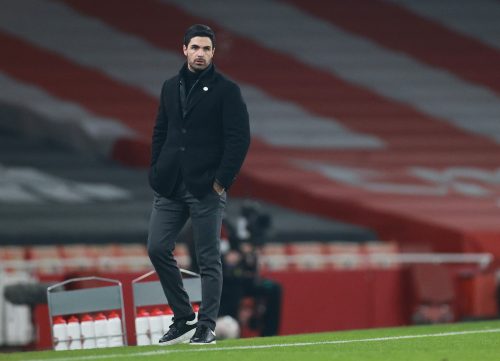 Mikel-Arteta-on-the-sidelines-for-Arsenal
