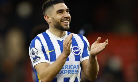 Neal-Maupay-applauding-Brighton-fans