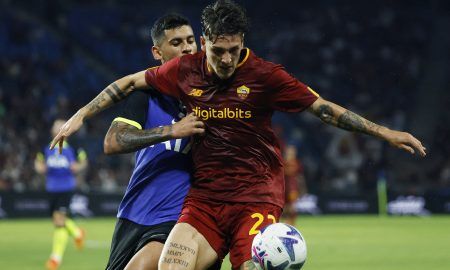 Nicolo-Zaniolo-in-action-for-AS-Roma