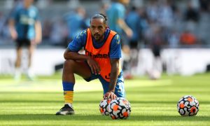 Theo-Walcott-during-a-warm-up-for-Southampton