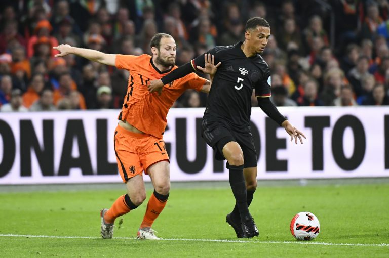 West Ham: Journalist thrilled by ‘huge’ Kehrer signing