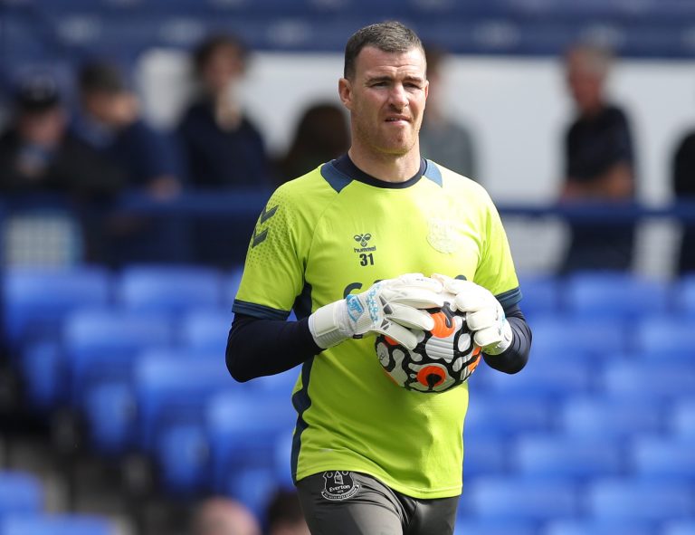 Everton: Toffees dealt Andy Lonergan injury blow
