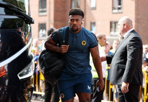 Adama-Traore-arriving-before-the-game-for-Wolves