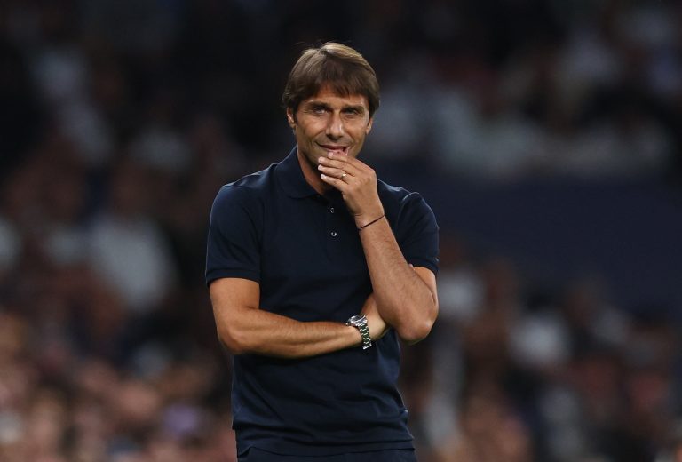 Antonio-Conte-on-the-sidelines-for-Tottenham-Hotspur