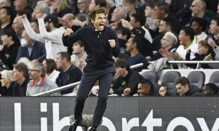 Antonio-Conte-celebrating-for-Tottenham-Hotspur