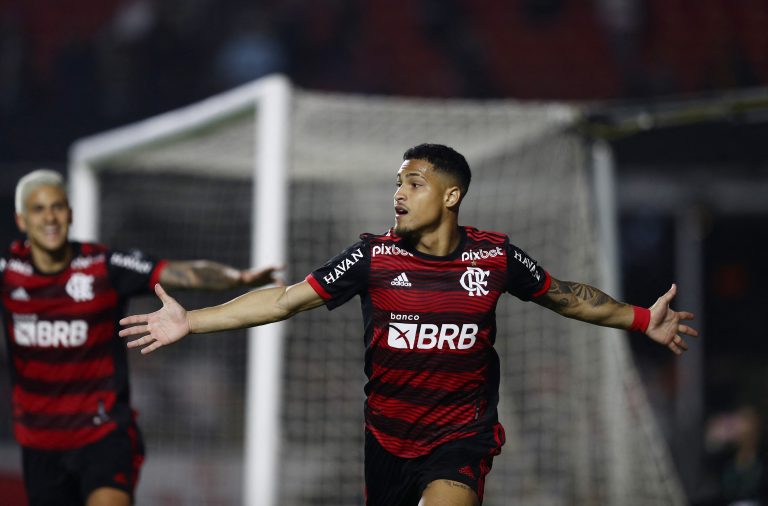Joao-Gomes-celebrates-scoring-for-Flamengo