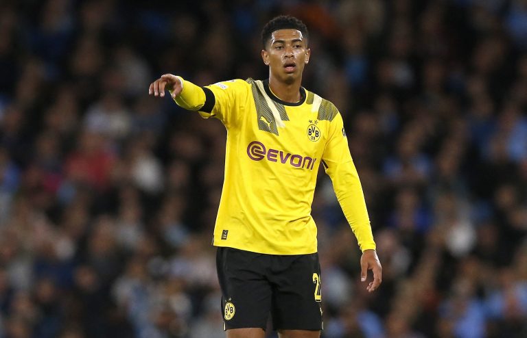 Jude-Bellingham-in-action-for-Borussia-Dortmund