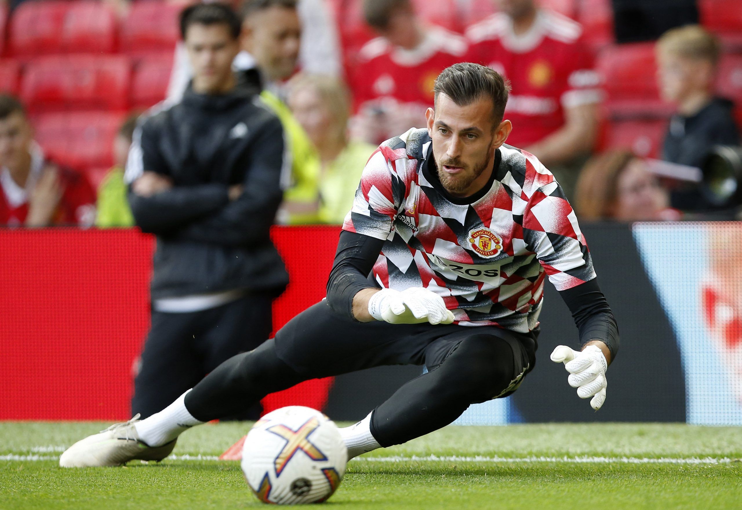Manchester United: Martin Dubravka suffers injury with Slovakia -Manchester United News