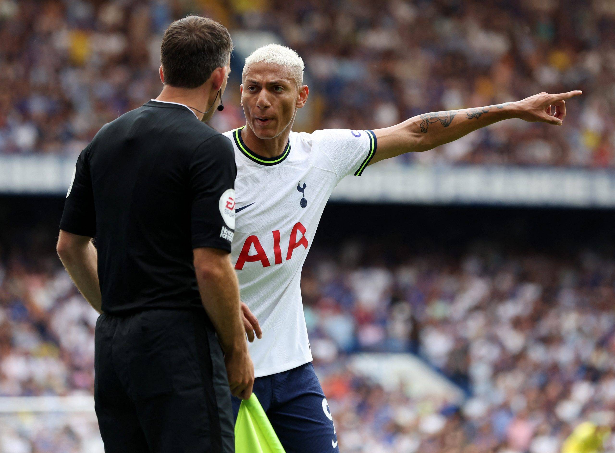 Tottenham: VAR appears to ignore potential penalty decision - Premier League News