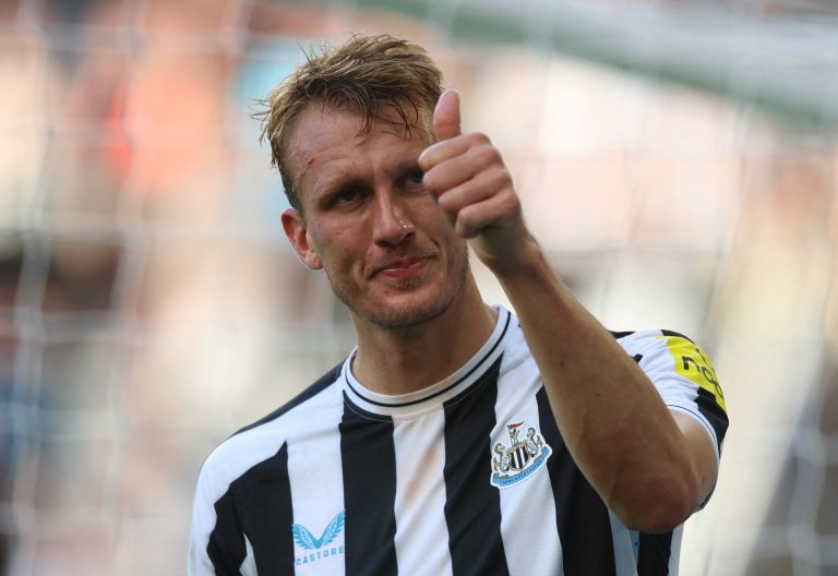 Newcastle: Journalist believes Eddie Howe could soon replace Dan Burn