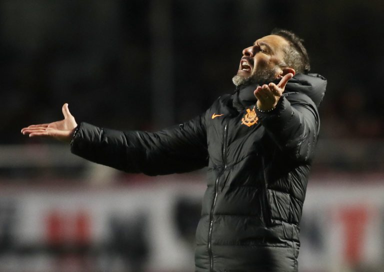 Wolves handed boost as rumoured manager target intends to move