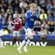 Anthony-Gordon-applauds-the-Everton-fans