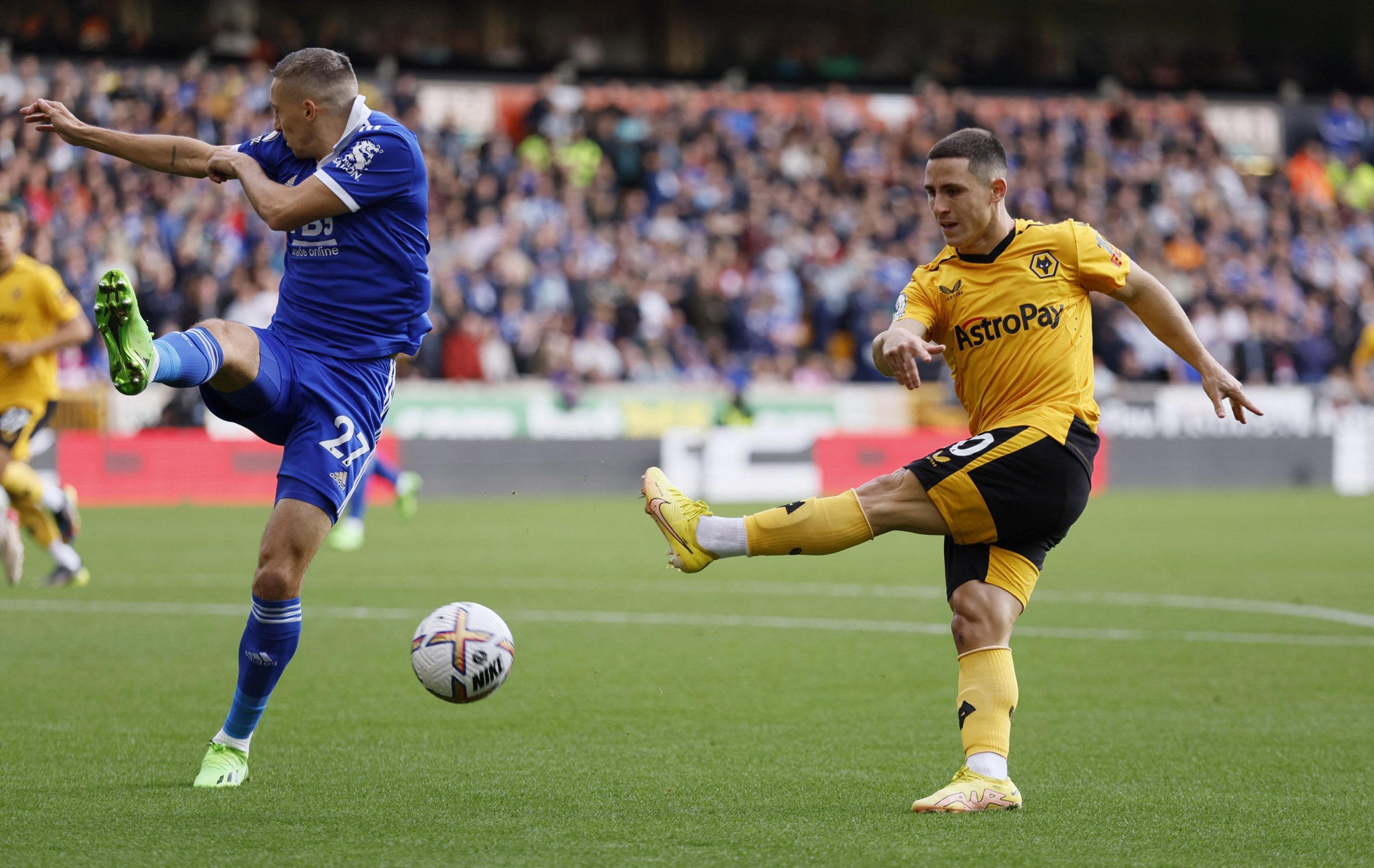 Wolves: Wanderers expected to keep hold of Daniel Podence -Follow up