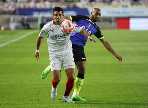Tottenham's Lucas Moura in action against Sevilla