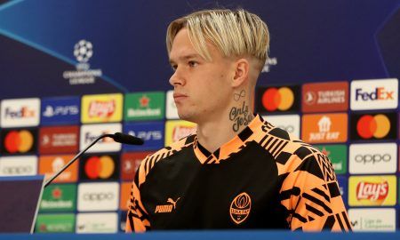 Mykhaylo-Mudryk-during-a-press-conference-for-Shakhtar-Donetsk