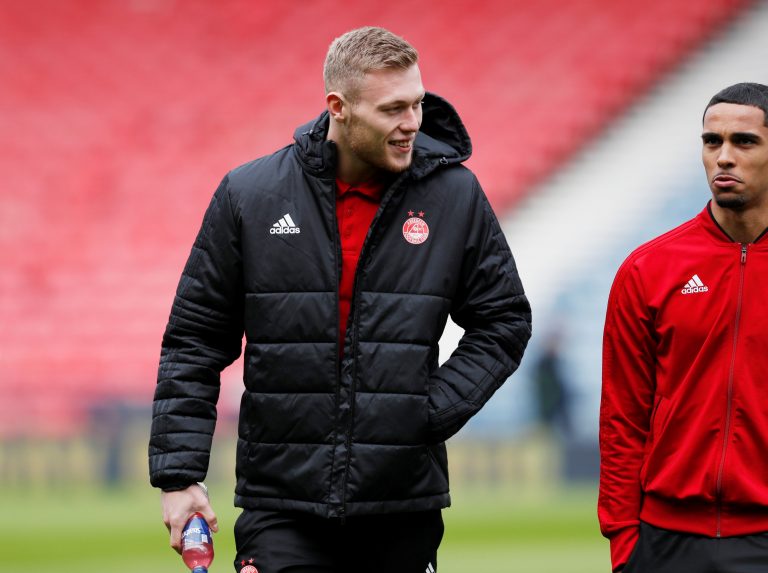 Sam-Cosgrove-before-the-game-for-Aberdeen