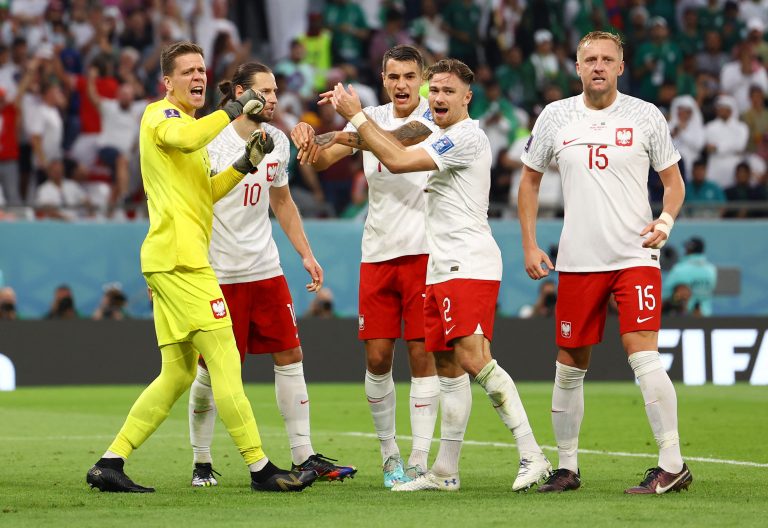 West Ham: Irons set sights on Jakub Kiwior