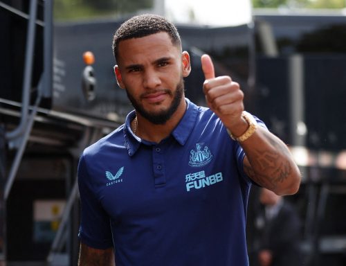 Newcastle United's Jamaal Lascelles arrives for the match